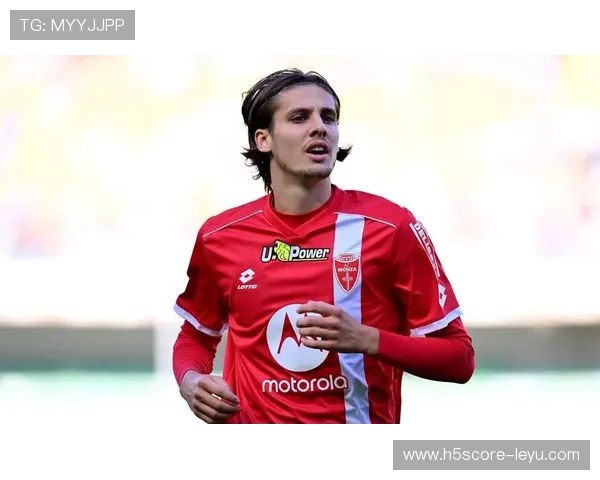 那不勒斯豪取意甲冠军，书写历史新篇章